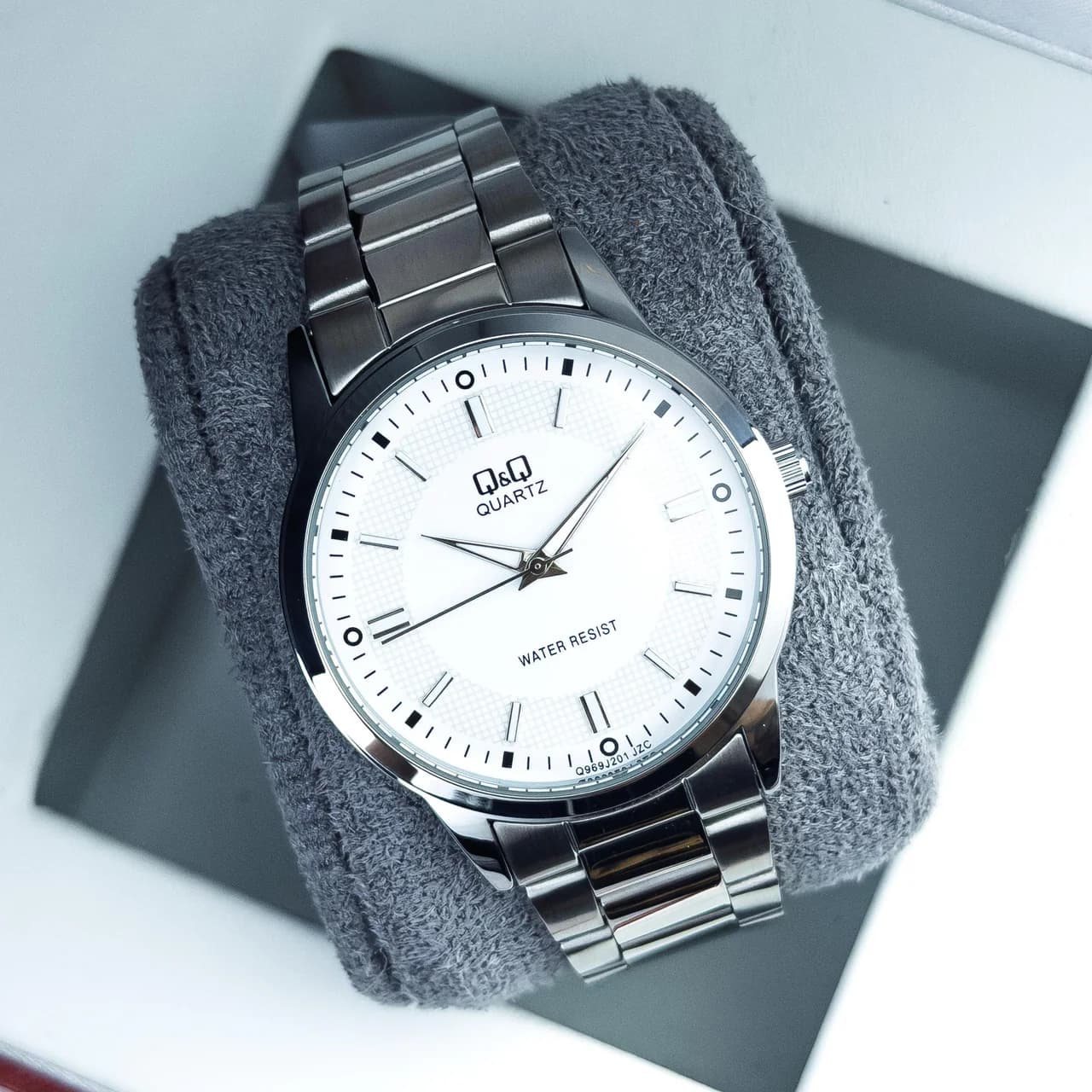 Reloj clásico QBA07