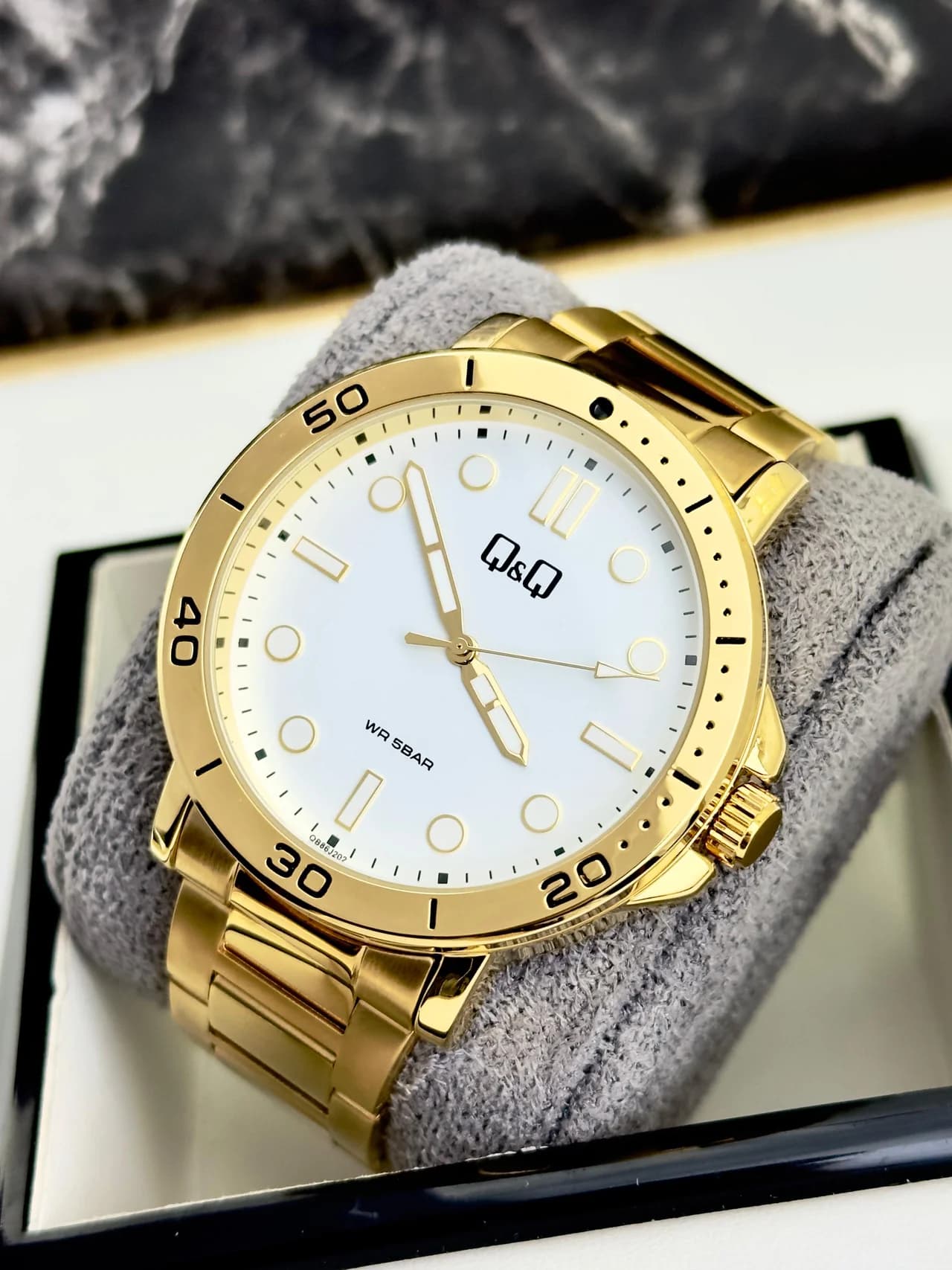 Reloj clásico QPA03